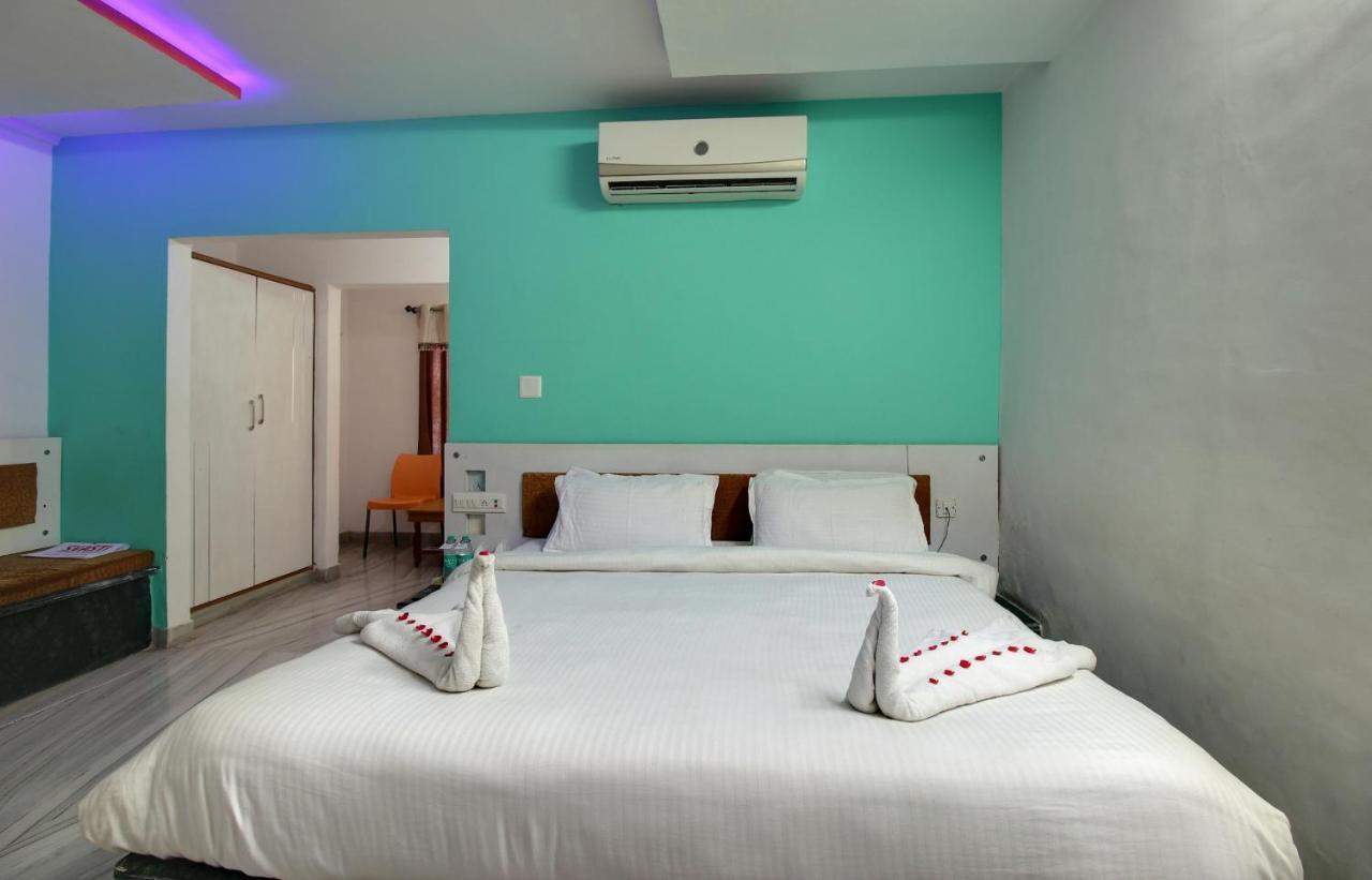Times Raj Mahal Hotel Nathdwara Ngoại thất bức ảnh