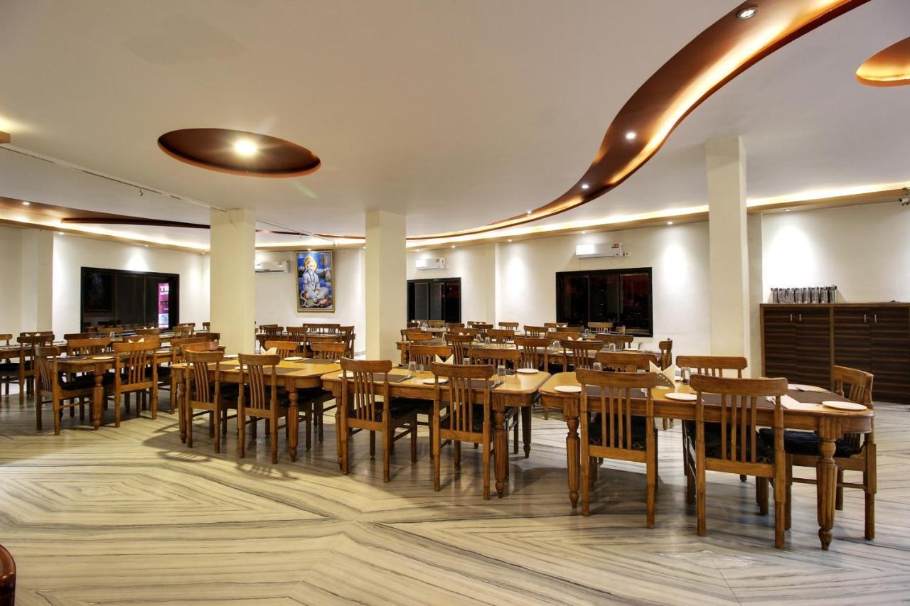 Times Raj Mahal Hotel Nathdwara Ngoại thất bức ảnh